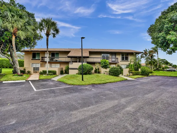 $2,000 | 13771 Via Aurora, Unit D, Delray Beach, FL 33484