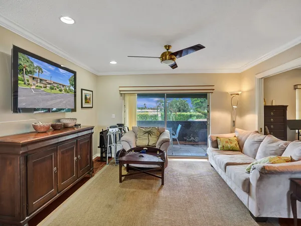 $2,000 | 13771 Via Aurora, Unit D, Delray Beach, FL 33484