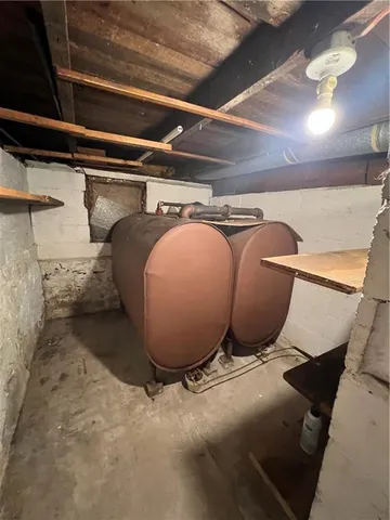 a view of a indoor room