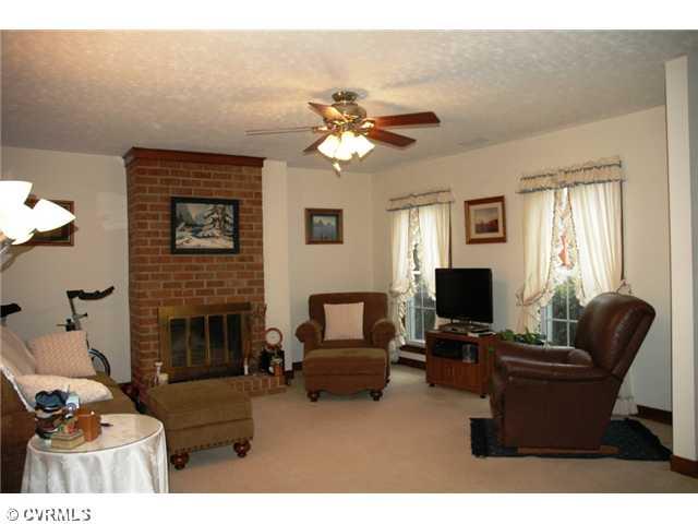 815 Roehampton Court North Chesterfield, VA 23235 - Photo 4 of 14 Living Room - Another view of living room