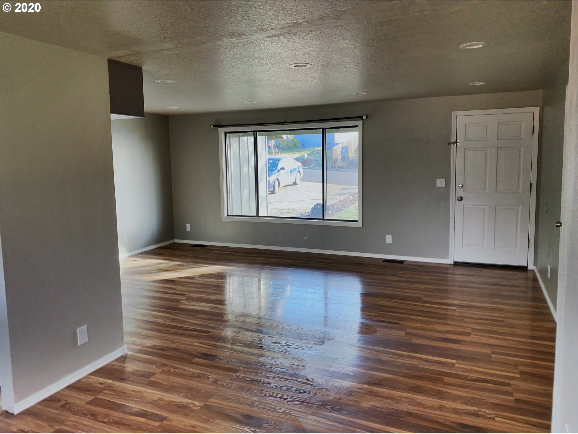 326 Corona Loop Road Roseburg, OR 97471 - Photo 11 of 20 Gallery Image 11