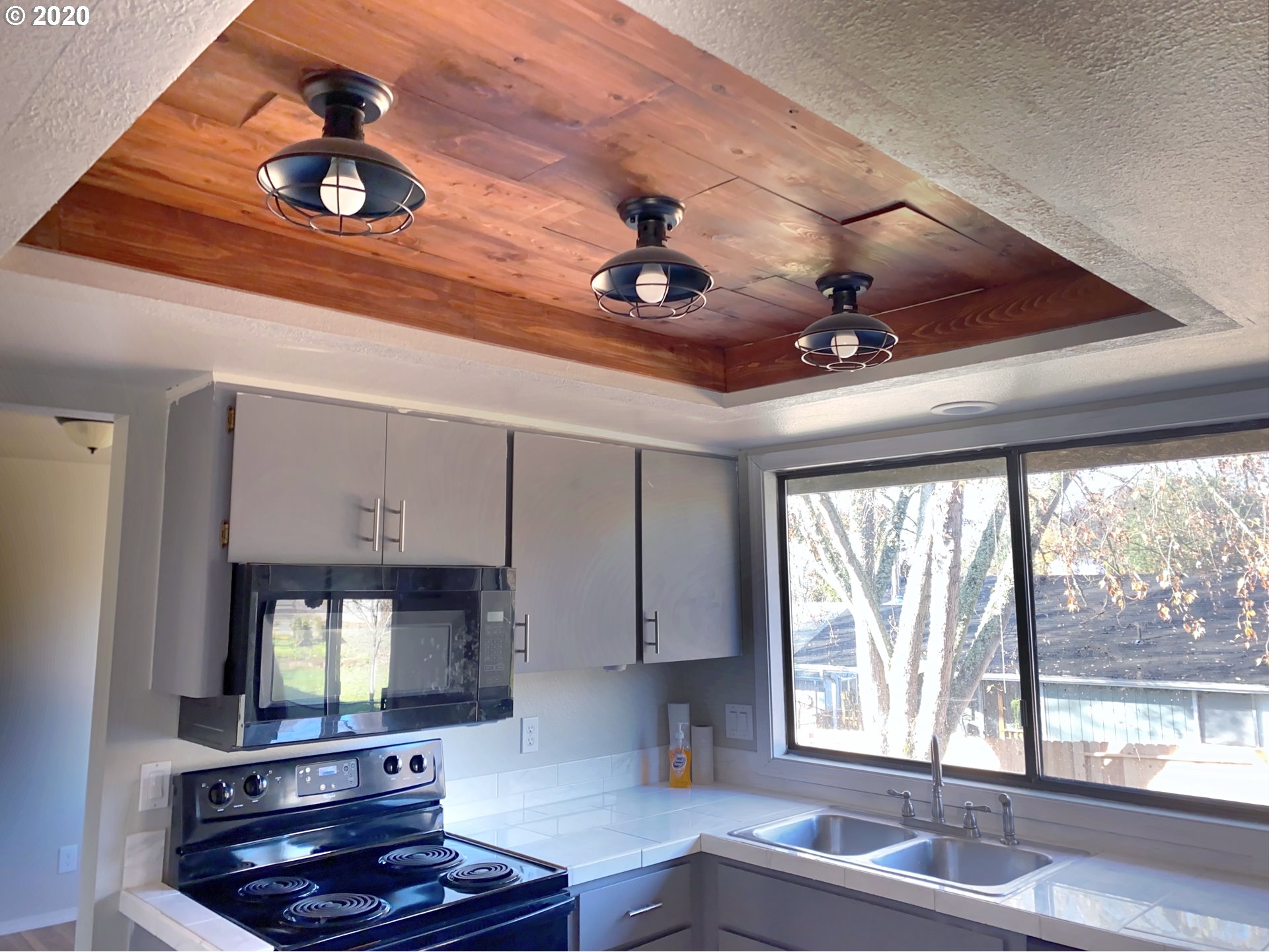 326 Corona Loop Road Roseburg, OR 97471 - Photo 14 of 20 Gallery Image 14