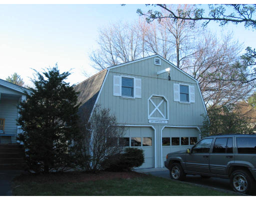 124 Hampshire Road Methuen, MA 01844 - Photo 3 of 11 Gallery Image 3