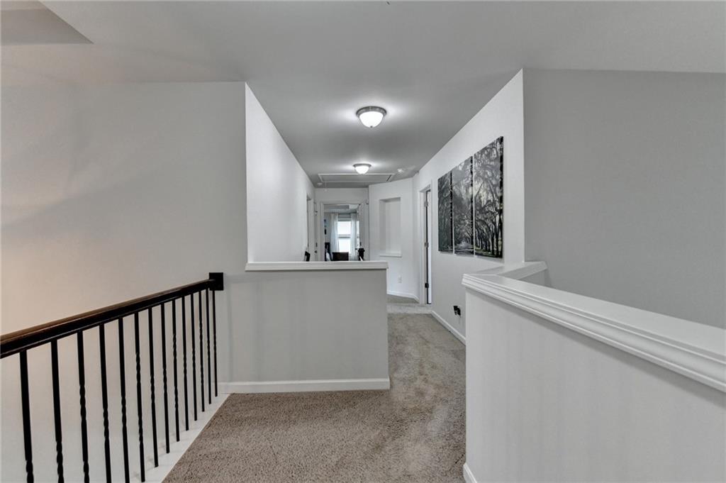 533 Widgeon Way Jefferson, GA 30549 - Photo 55 of 101 a view of hallway with window