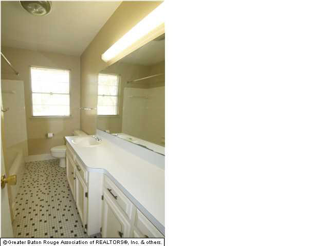 648 Baird Drive Baton Rouge, LA 70808 - Photo 11 of 16