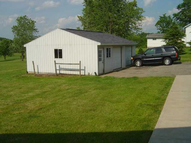 10453 Flint Ridge Road Newark, OH 43056 - Photo 3 of 11