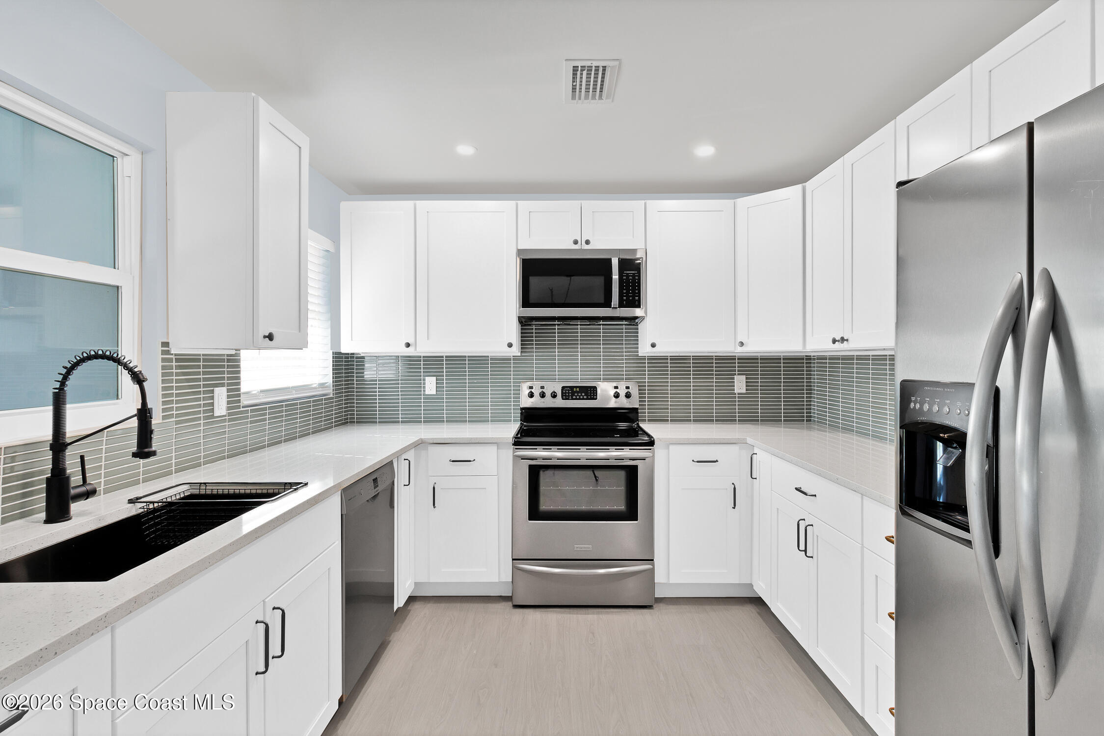 669 Vocelle Avenue Sebastian, FL 32958 - Photo 11 of 37 8