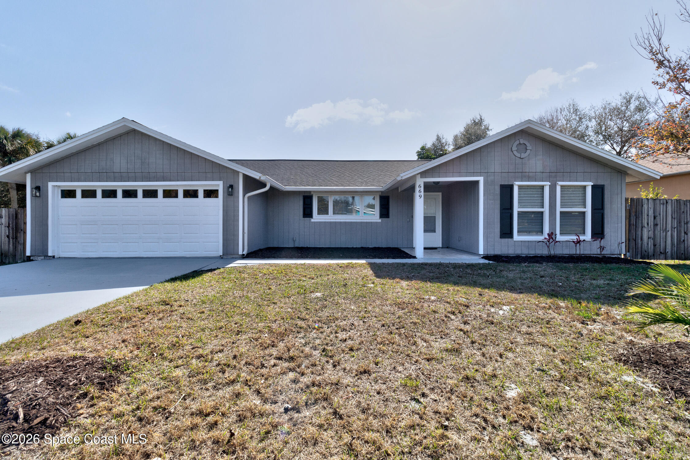 669 Vocelle Avenue Sebastian, FL 32958 - Photo 2 of 37 1