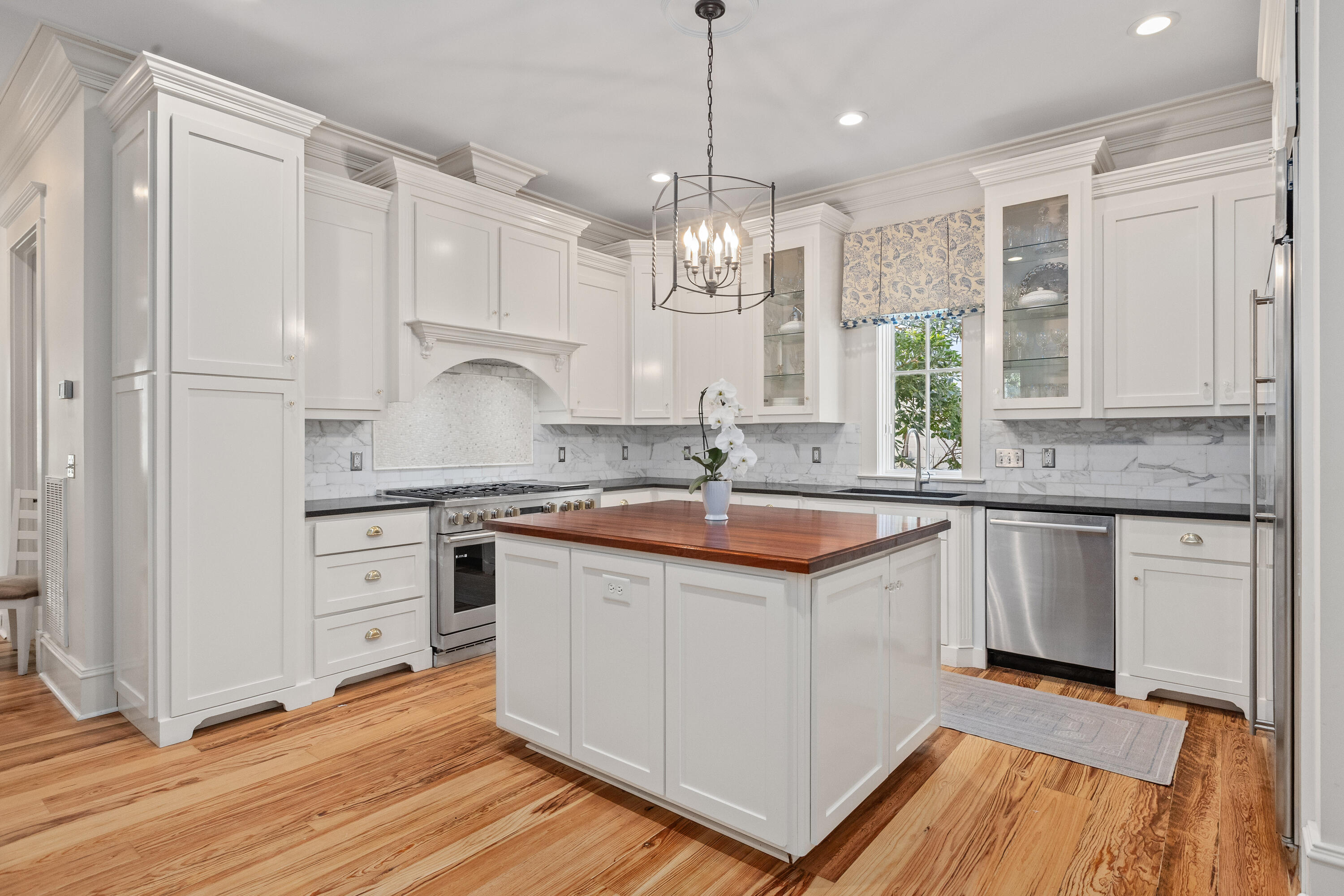 121 West Shipyard Road Mount Pleasant, SC 29464 - Photo 23 of 93 121WShipyard-CasaVerdeMediaLLC24