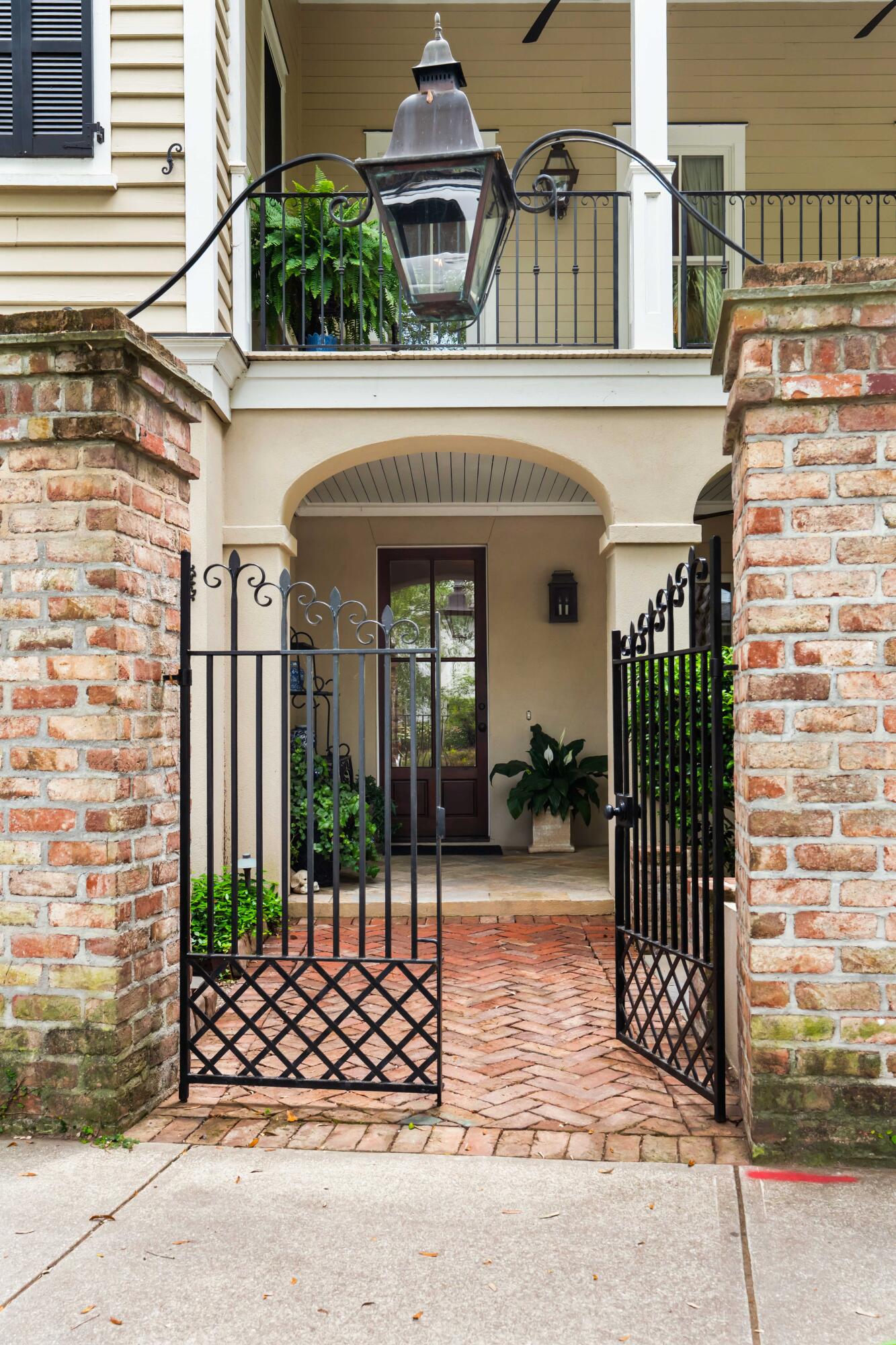 121 West Shipyard Road Mount Pleasant, SC 29464 - Photo 5 of 93 DSC08128