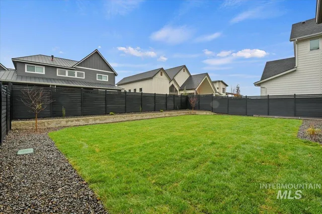 $719,900 | 7660 West Old School Street, Unit ROUGE, Meridian, ID 83646