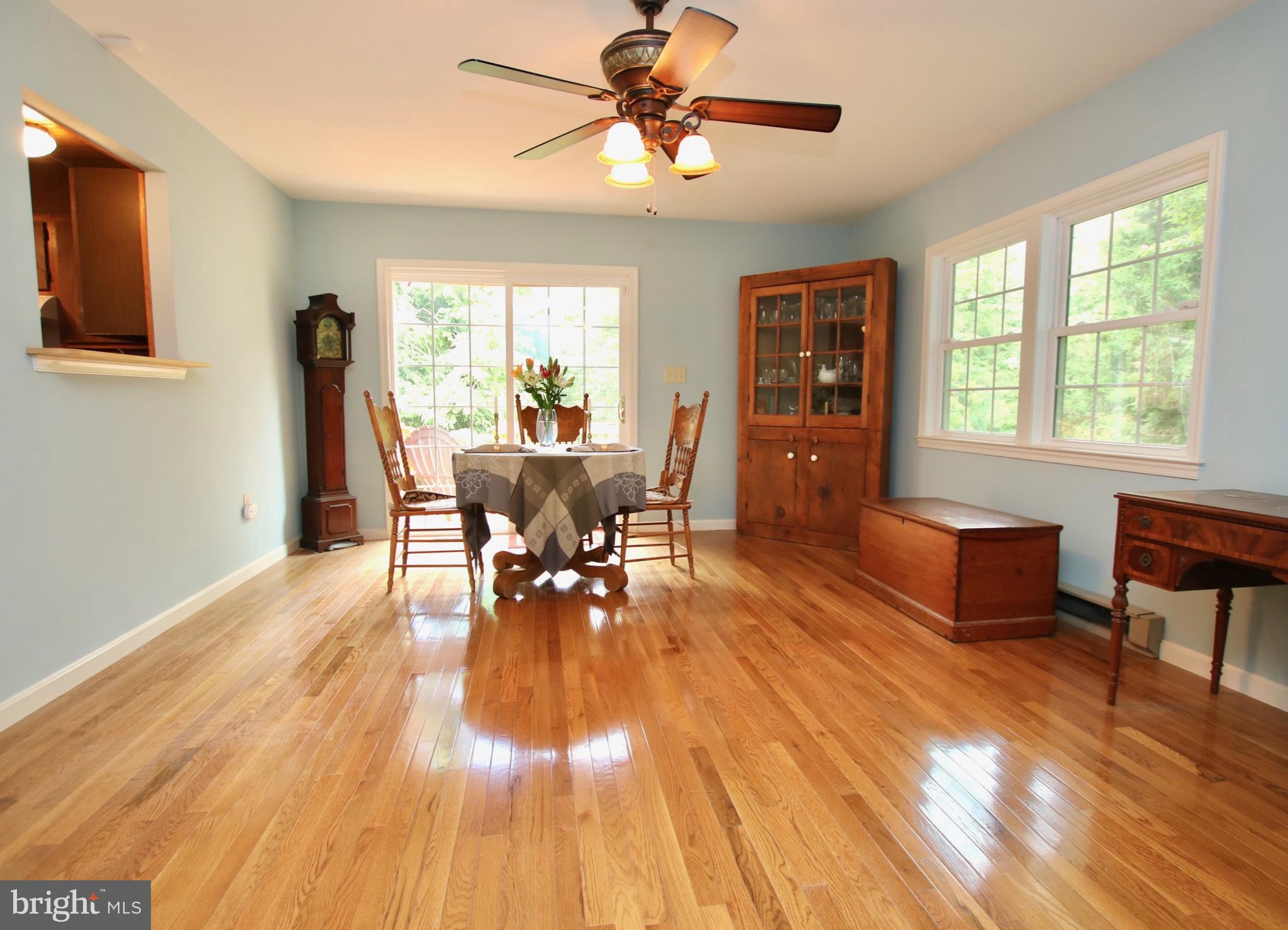339 Whorton Hollow Road Castleton, VA 22716 - Photo 14 of 38 Living Room