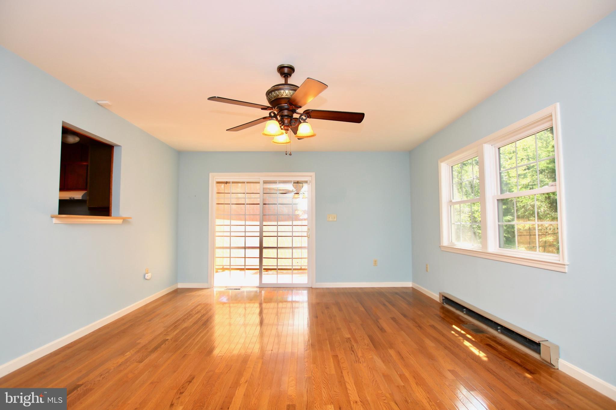 339 Whorton Hollow Road Castleton, VA 22716 - Photo 16 of 38 Living Room