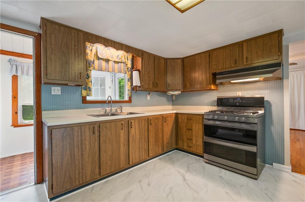 286 Howes Run Road Tarentum, PA 15084 - Photo 8 of 31 Gallery Image 8