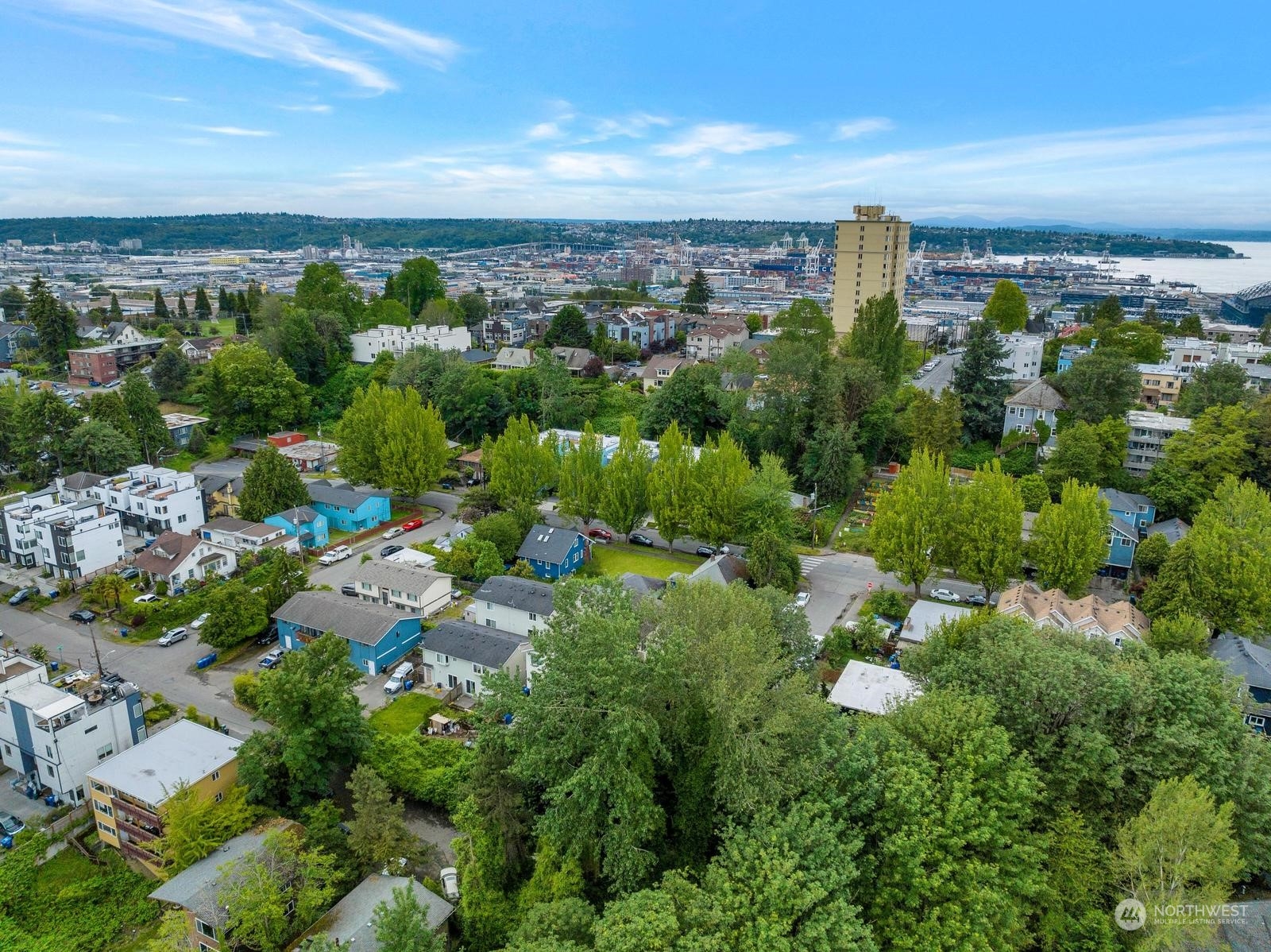 1715 16th Avenue South Seattle, WA 98144 - Photo 35 of 38 a view of a city
