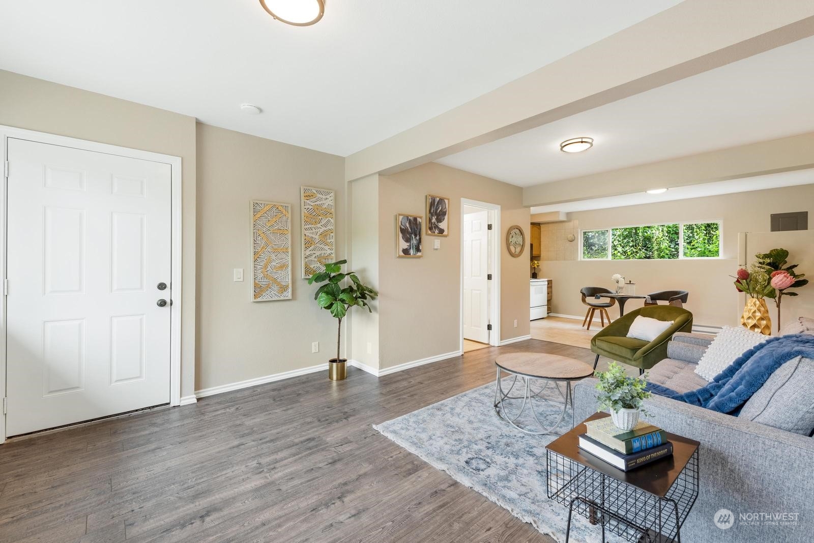 1715 16th Avenue South Seattle, WA 98144 - Photo 4 of 38 a living room with furniture and a window