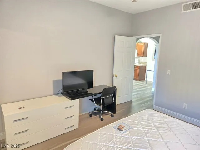 $1,350 | 5154 South Jones Boulevard, Unit 102, Las Vegas, NV 89118