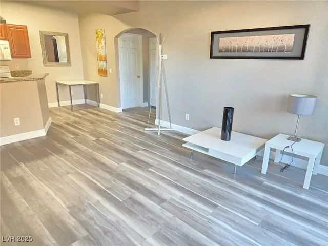 $1,350 | 5154 South Jones Boulevard, Unit 102, Las Vegas, NV 89118