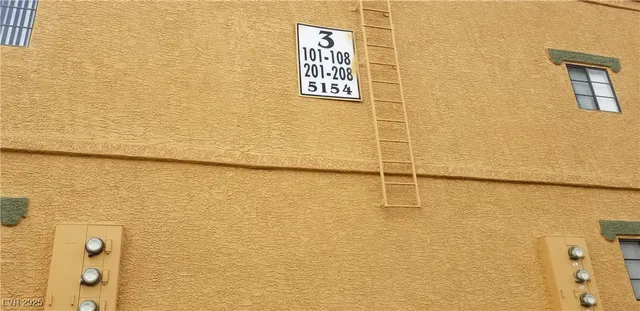 $1,350 | 5154 South Jones Boulevard, Unit 102, Las Vegas, NV 89118