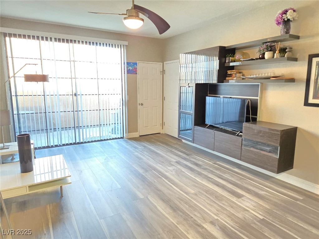 5154 South Jones Boulevard, Unit 102 Las Vegas, NV 89118 - Photo 3 of 29