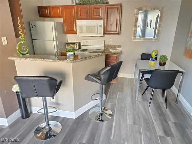 $1,350 | 5154 South Jones Boulevard, Unit 102, Las Vegas, NV 89118
