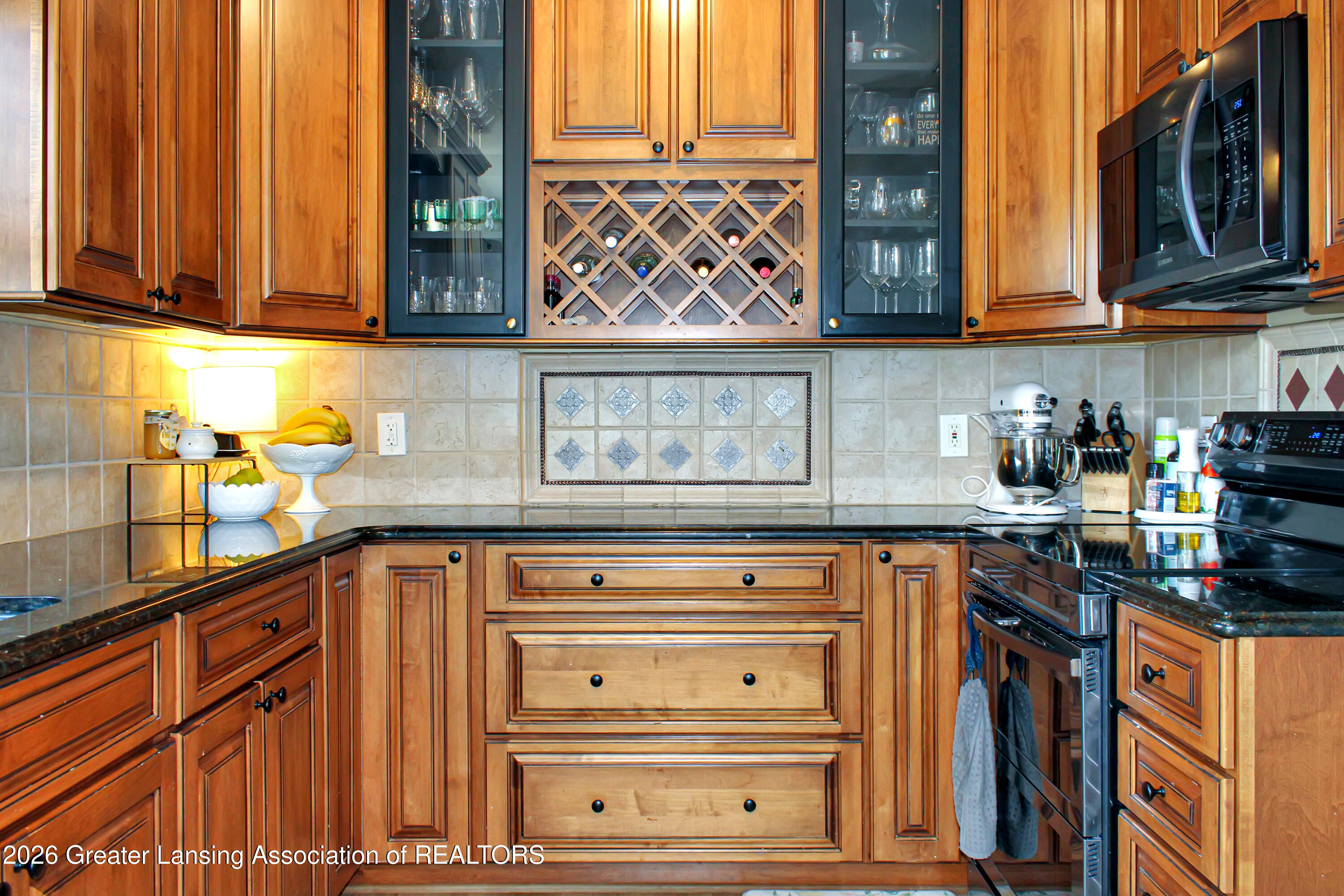 1725 Chelsea Circle Howell, MI 48843 - Photo 19 of 43 Kitchen