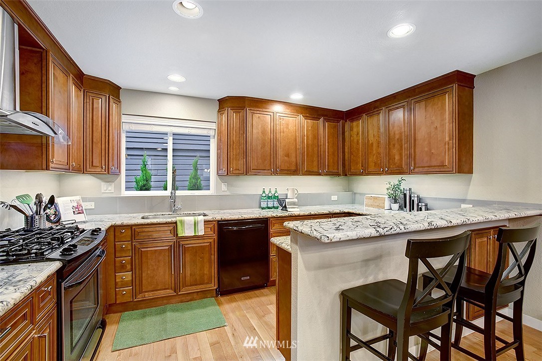 7412 3rd Avenue Northwest Seattle, WA 98117 - Photo 7 of 25