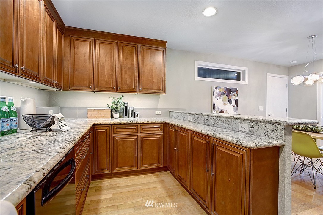 7412 3rd Avenue Northwest Seattle, WA 98117 - Photo 9 of 25