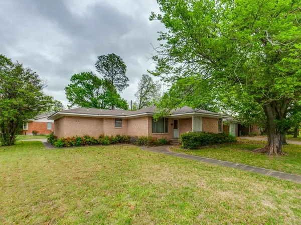 $250,000 | 2804 South 5th Street, Garland, TX 75041