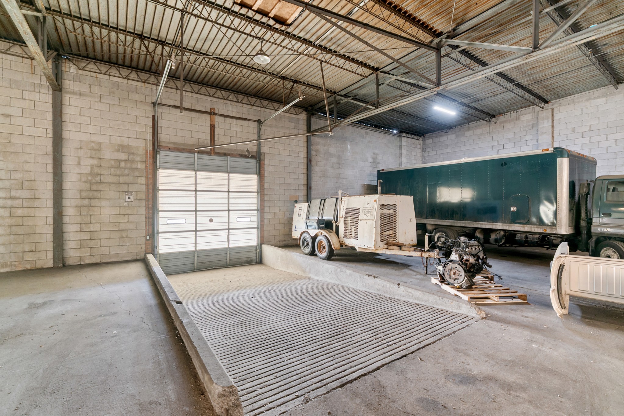 4000 Memorial Boulevard Springfield, TN 37172 - Photo 17 of 40 a view of a livingroom with furniture and a flat screen tv