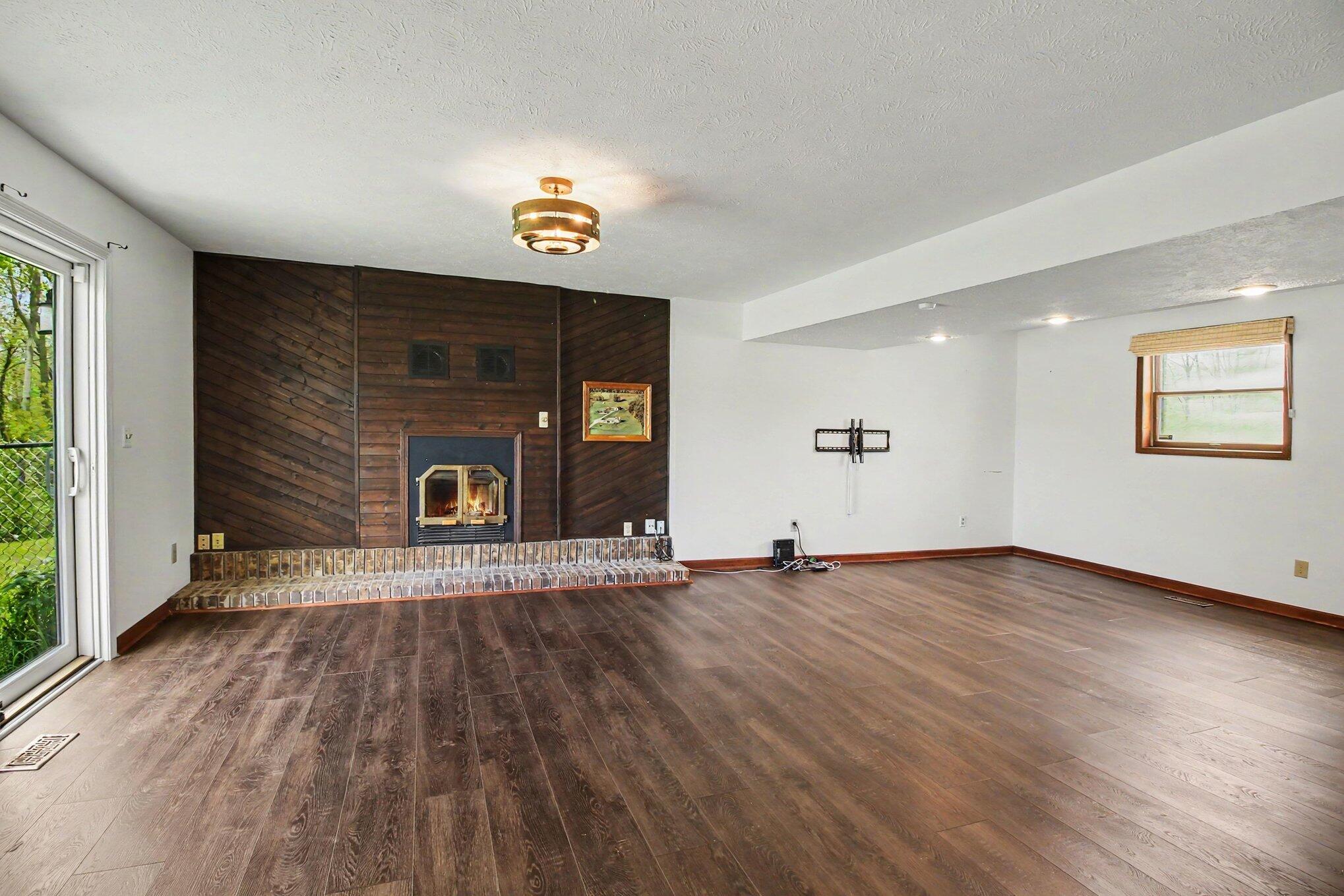 2536 West Coon Lake Road Howell, MI 48843 - Photo 17 of 35 007_file_8358