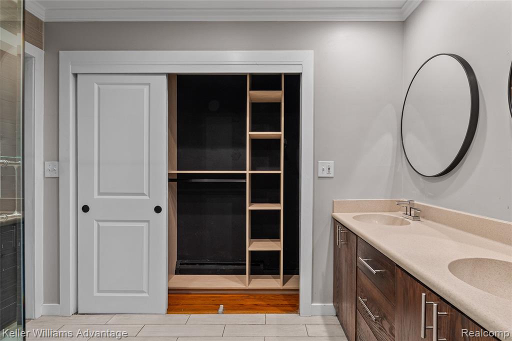 5722 Raven Road Bloomfield Hills, MI 48301 - Photo 26 of 34