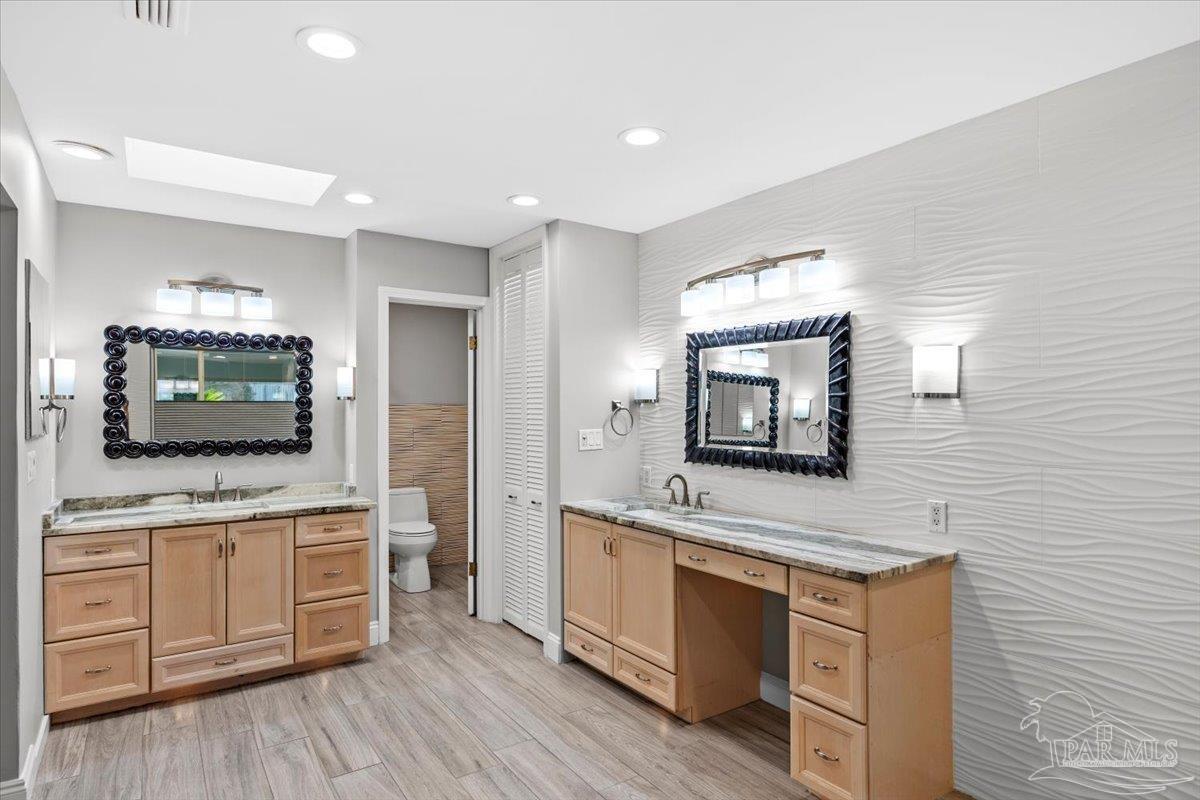 205 Silverthorn Road Gulf Breeze, FL 32561 - Photo 17 of 71