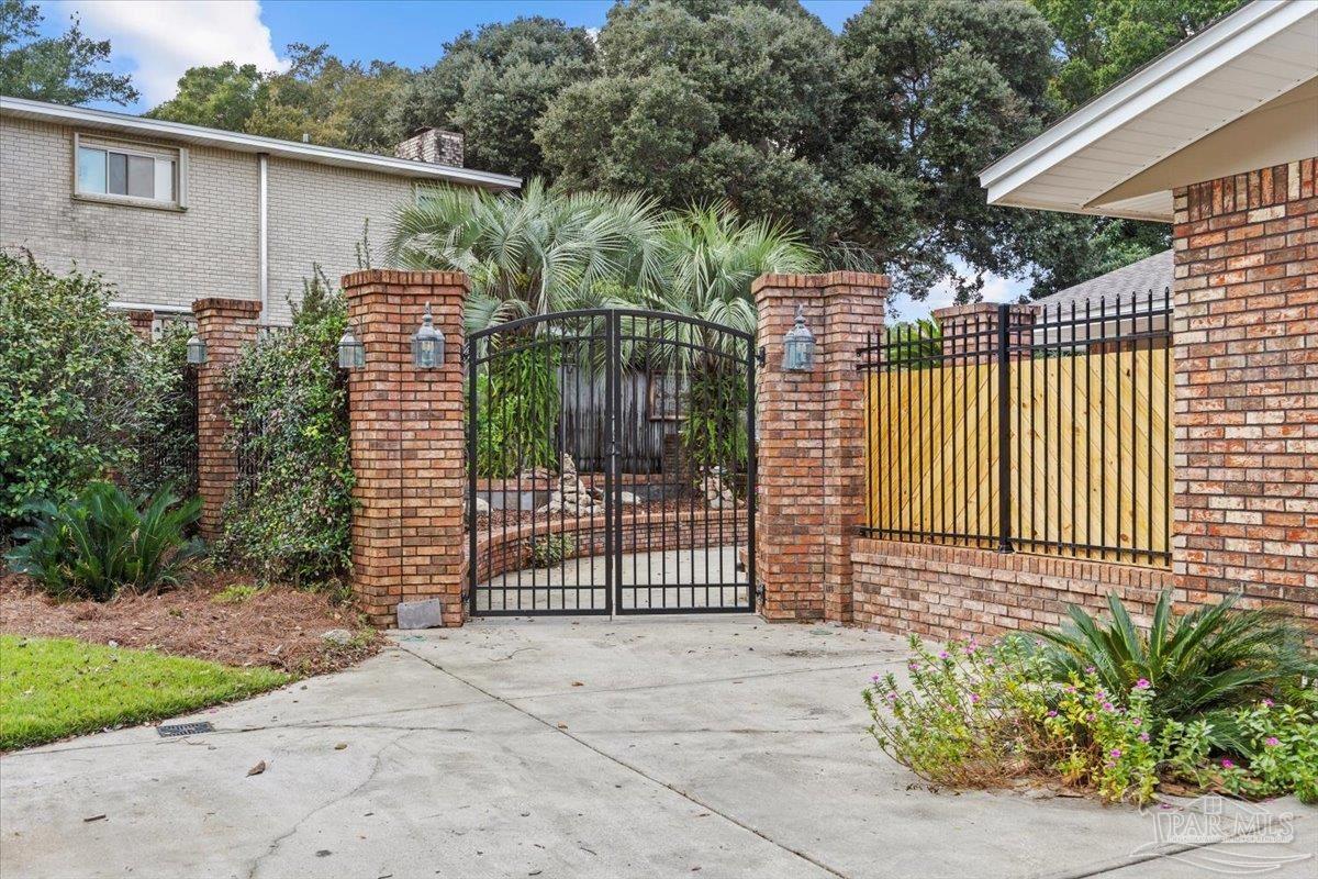 205 Silverthorn Road Gulf Breeze, FL 32561 - Photo 59 of 71