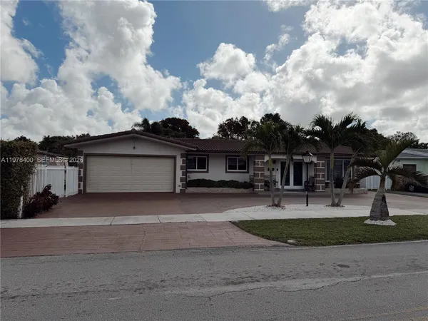 $834,900 | 8075 West 18th Lane, Hialeah, FL 33014
