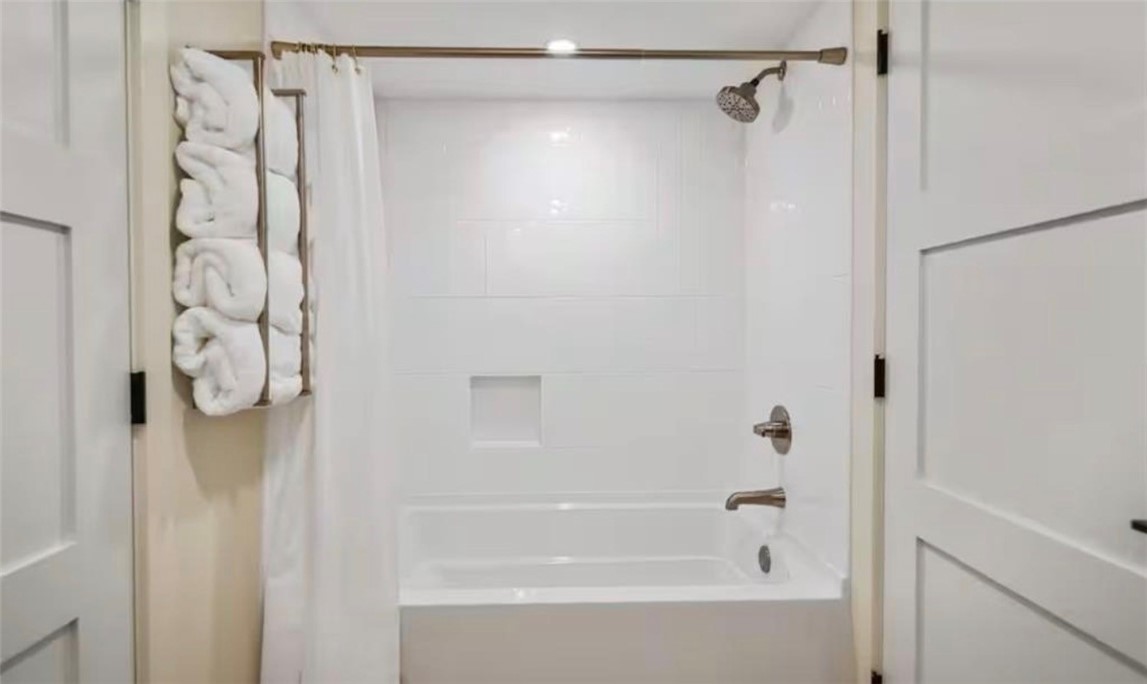 44 Quannacut Road Westerly, RI 02891 - Photo 13 of 19