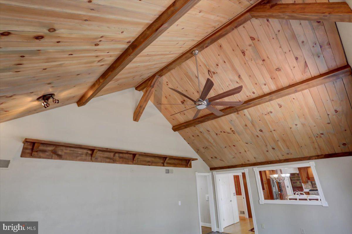 12599 Mentzer Gap Road Waynesboro, PA 17268 - Photo 36 of 95 Wood Beams