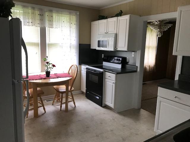 727 Stultz Road Martinsville, VA 24112 - Photo 5 of 14 IMG_2856 Kitchen