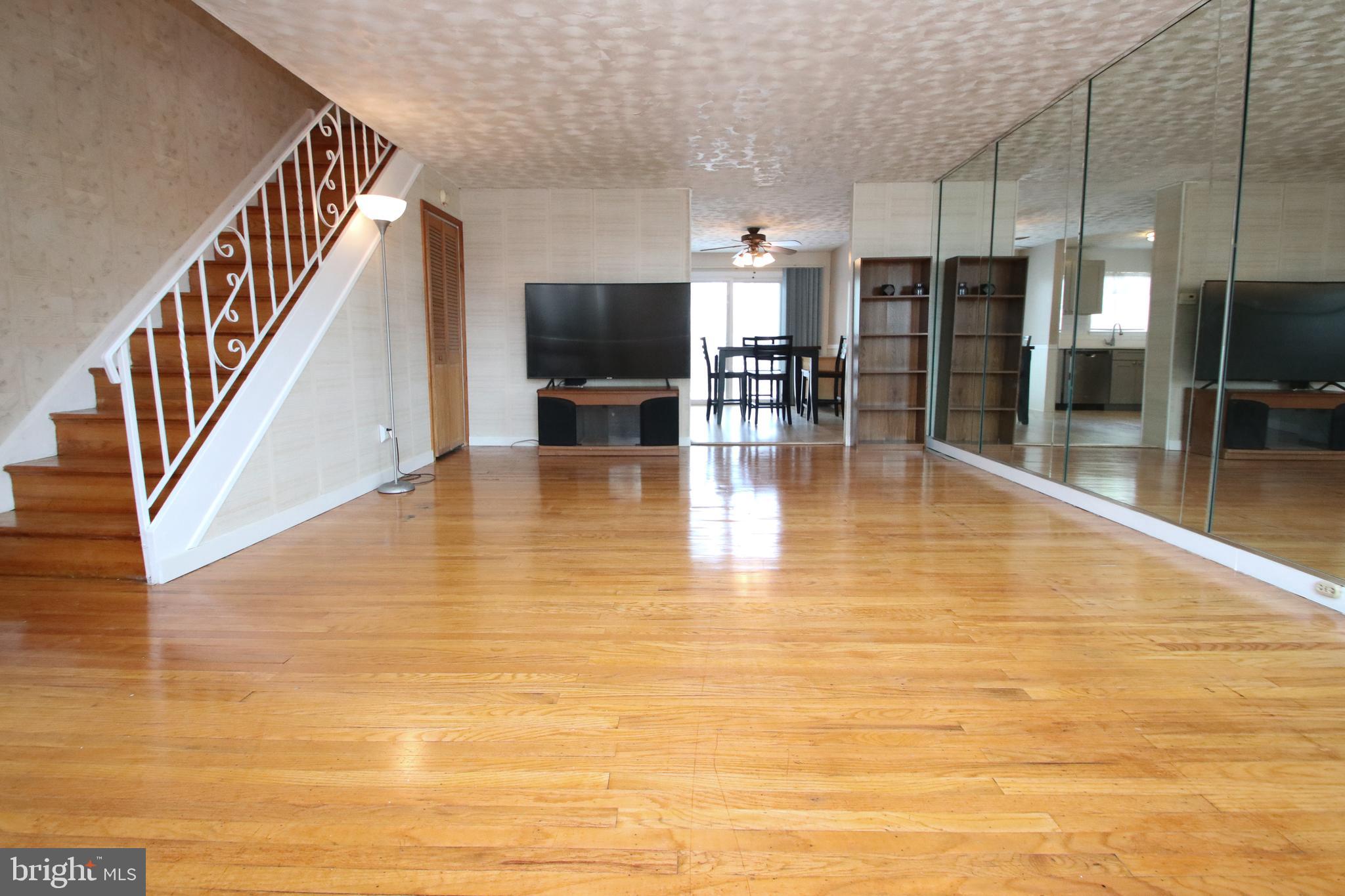 3712 Academy Road Philadelphia, PA 19154 - Photo 3 of 35 Gallery Image 3