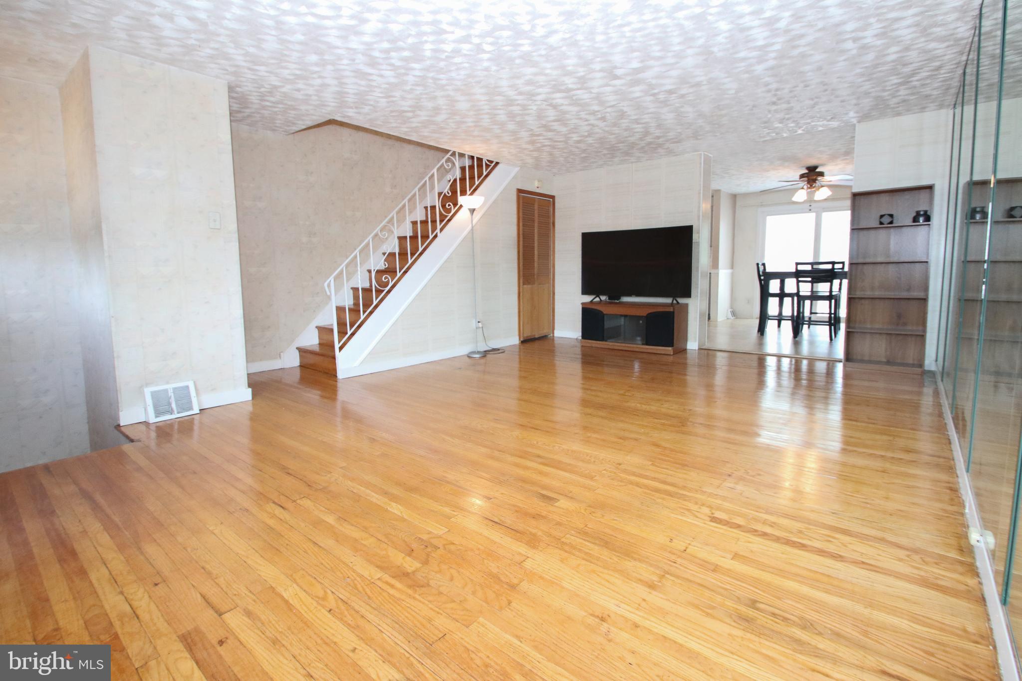 3712 Academy Road Philadelphia, PA 19154 - Photo 4 of 35 Gallery Image 4