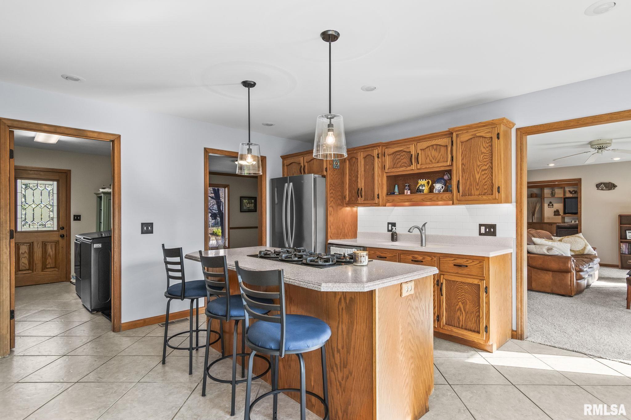 2000 Oak Creek Road Springfield, IL 62704 - Photo 12 of 79