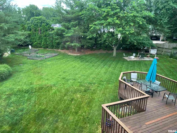 $530,000 | 2000 Oak Creek Road, Springfield, IL 62704