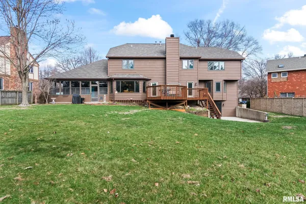 $530,000 | 2000 Oak Creek Road, Springfield, IL 62704
