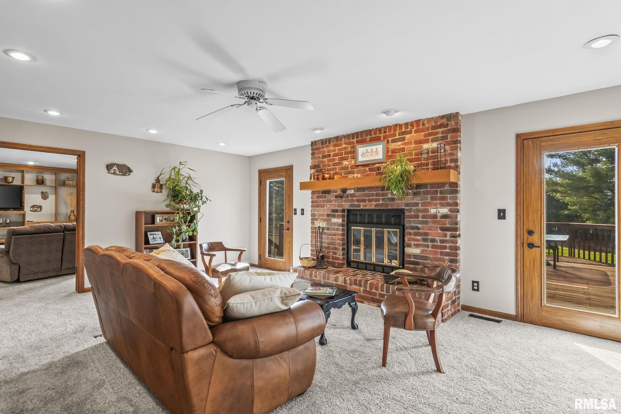 2000 Oak Creek Road Springfield, IL 62704 - Photo 23 of 79