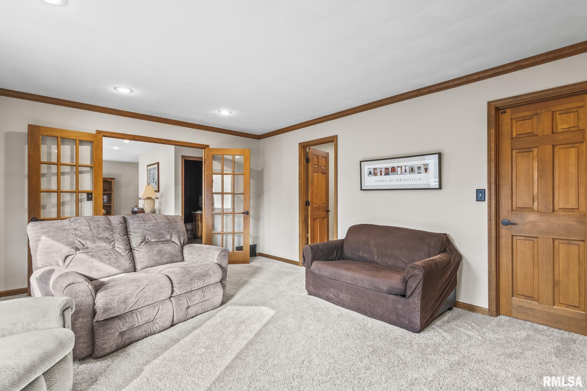 2000 Oak Creek Road Springfield, IL 62704 - Photo 26 of 79