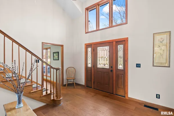 $530,000 | 2000 Oak Creek Road, Springfield, IL 62704