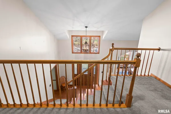 $530,000 | 2000 Oak Creek Road, Springfield, IL 62704