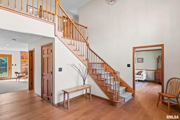 $530,000 | 2000 Oak Creek Road, Springfield, IL 62704