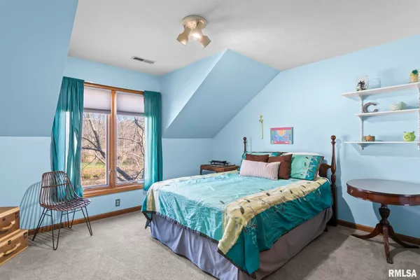 $530,000 | 2000 Oak Creek Road, Springfield, IL 62704