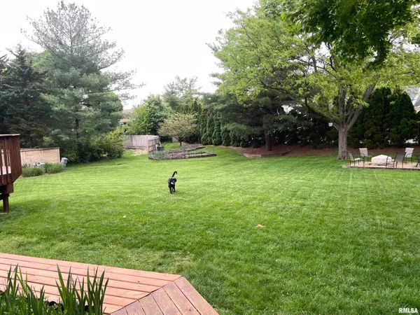 $530,000 | 2000 Oak Creek Road, Springfield, IL 62704